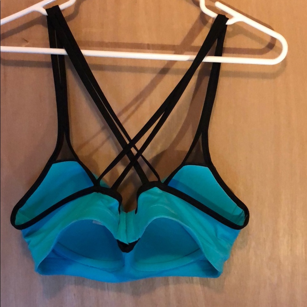 Sports bra - Picture 2 of 2